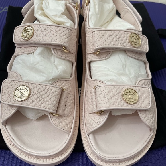 Chanel Dad Sandals pale pink leather gold coin size 39 - Picture 2 of 11
